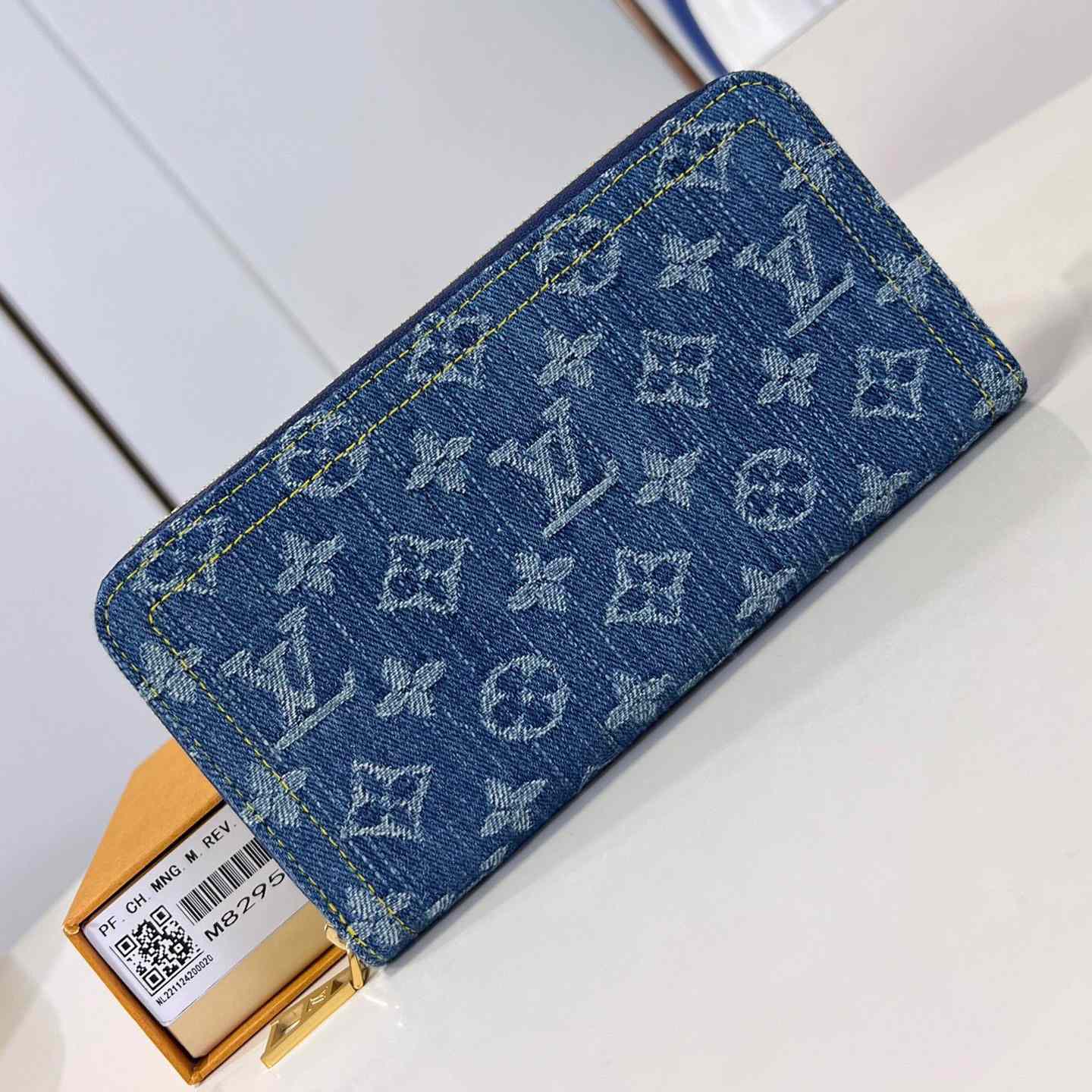 Louis Vuitton Zippy Wallet   M82958 - DopestKickz