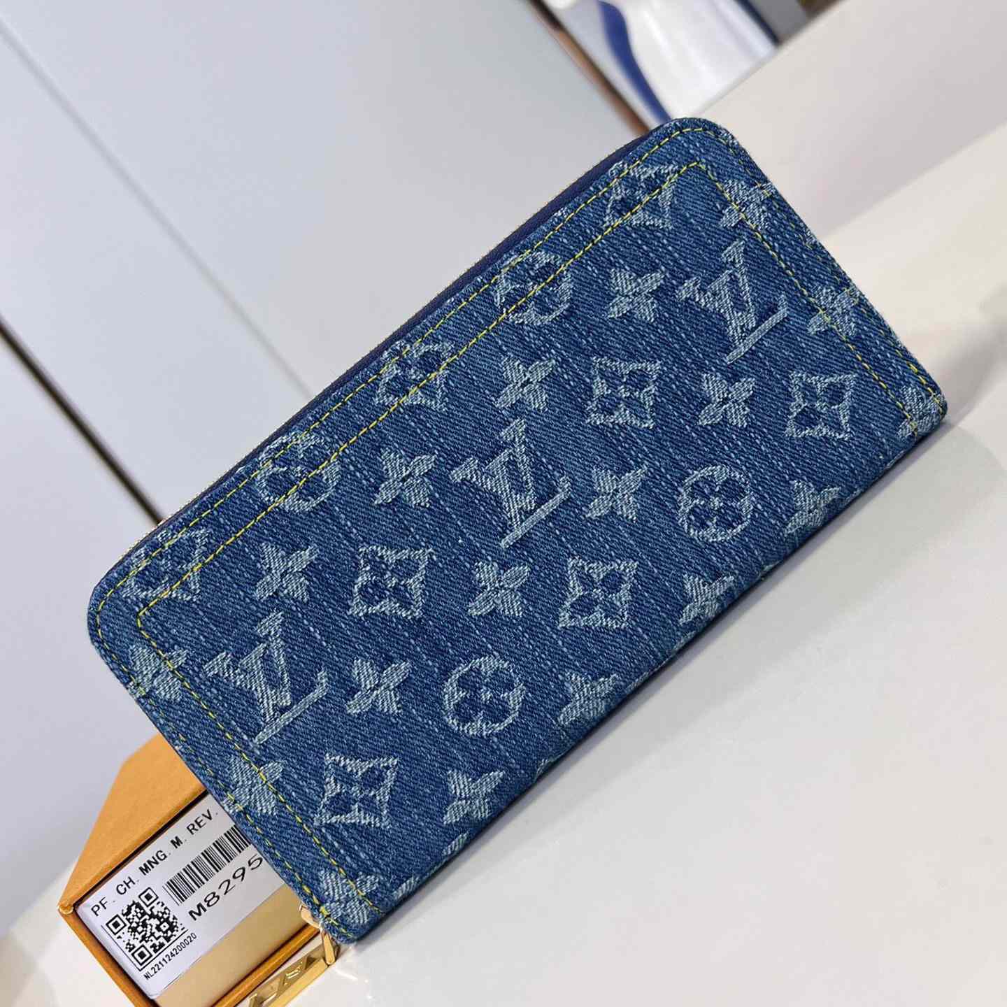 Louis Vuitton Zippy Wallet   M82958 - DopestKickz