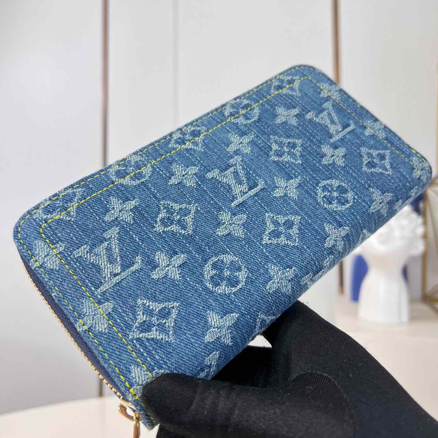 Louis Vuitton Zippy Wallet   M82958 - DopestKickz