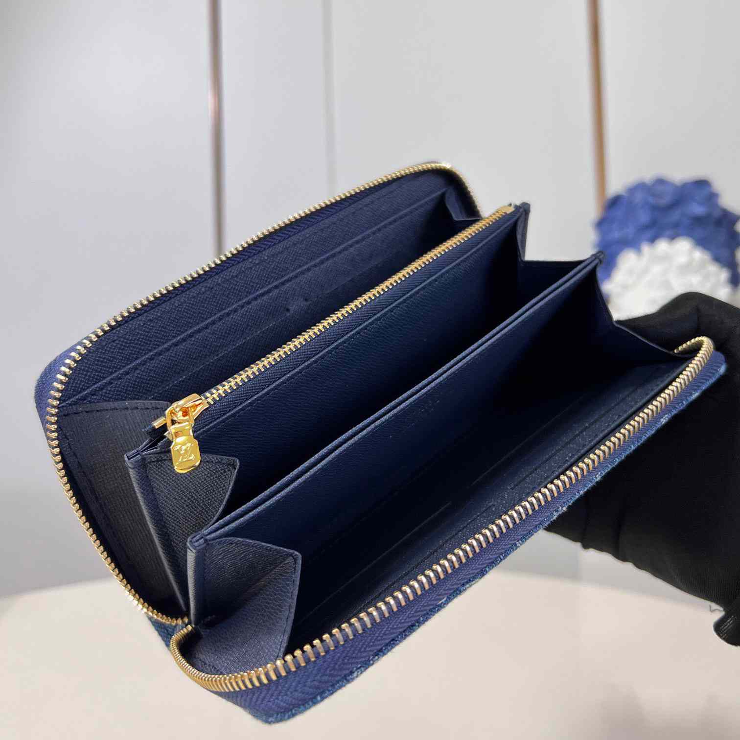 Louis Vuitton Zippy Wallet   M82958 - DopestKickz