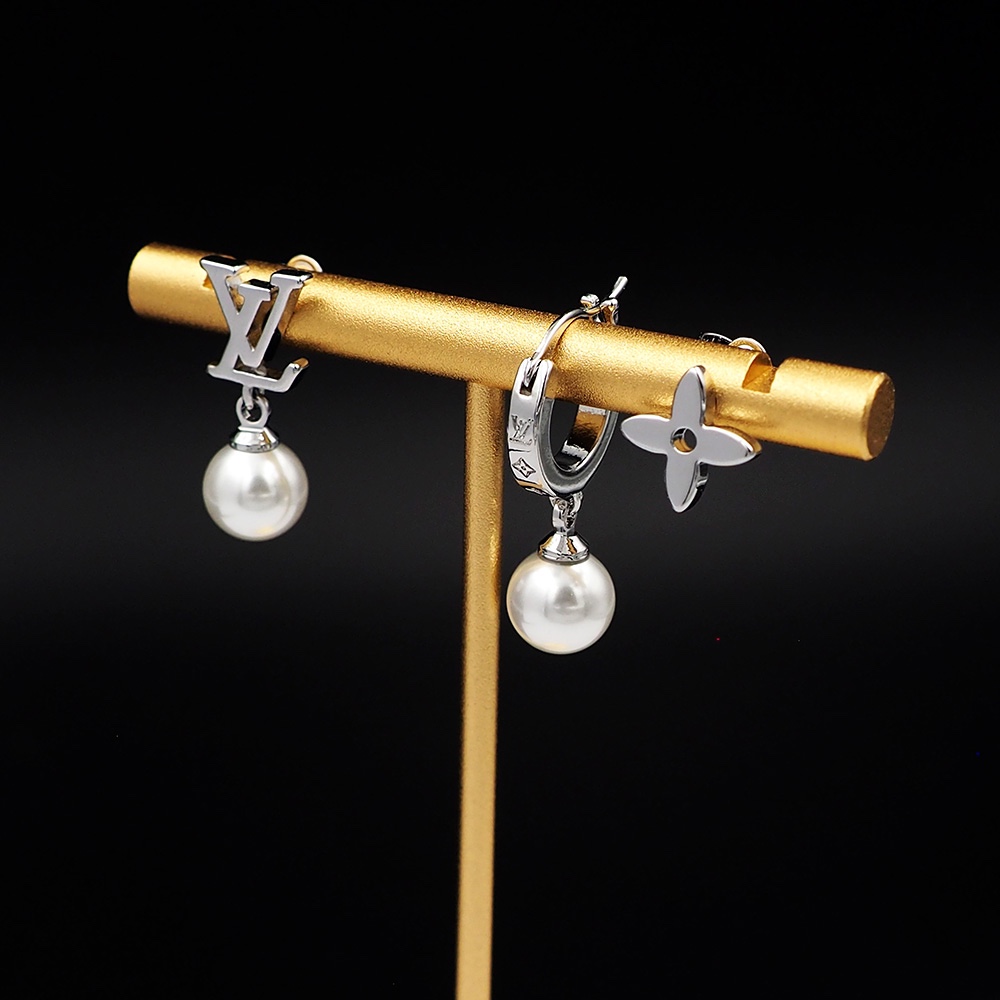 Louis Vuitton Monogram Pearls Earrings - DopestKickz