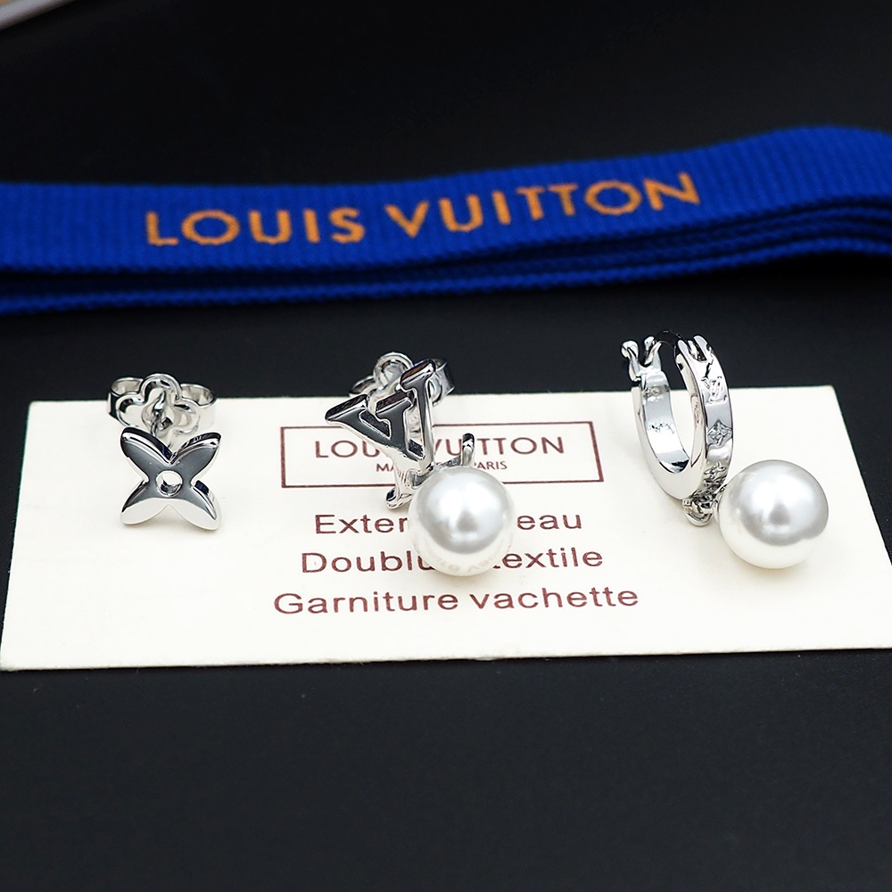 Louis Vuitton Monogram Pearls Earrings - DopestKickz