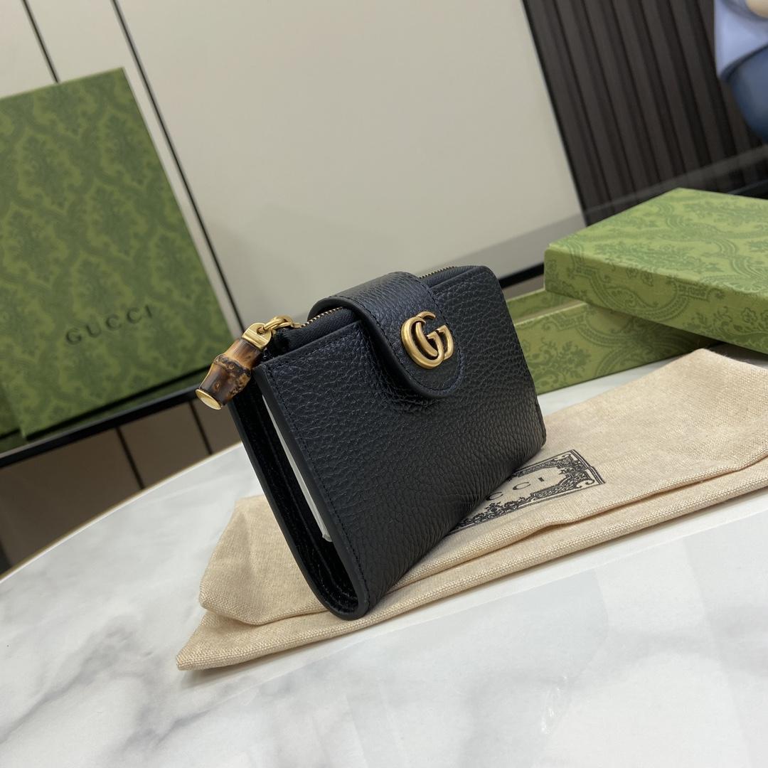 Gucci Medium double G Wallet With Bamboo - DopestKickz