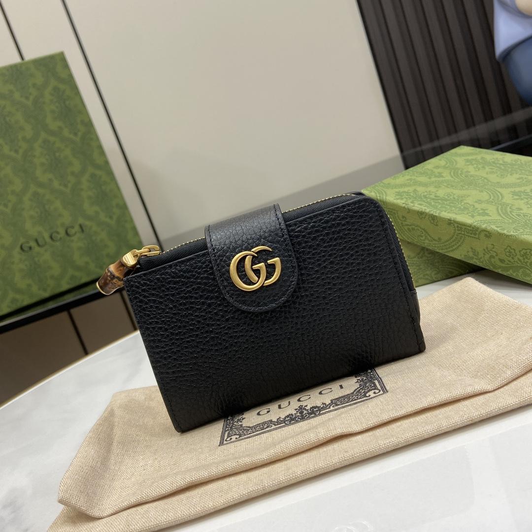 Gucci Medium double G Wallet With Bamboo - DopestKickz
