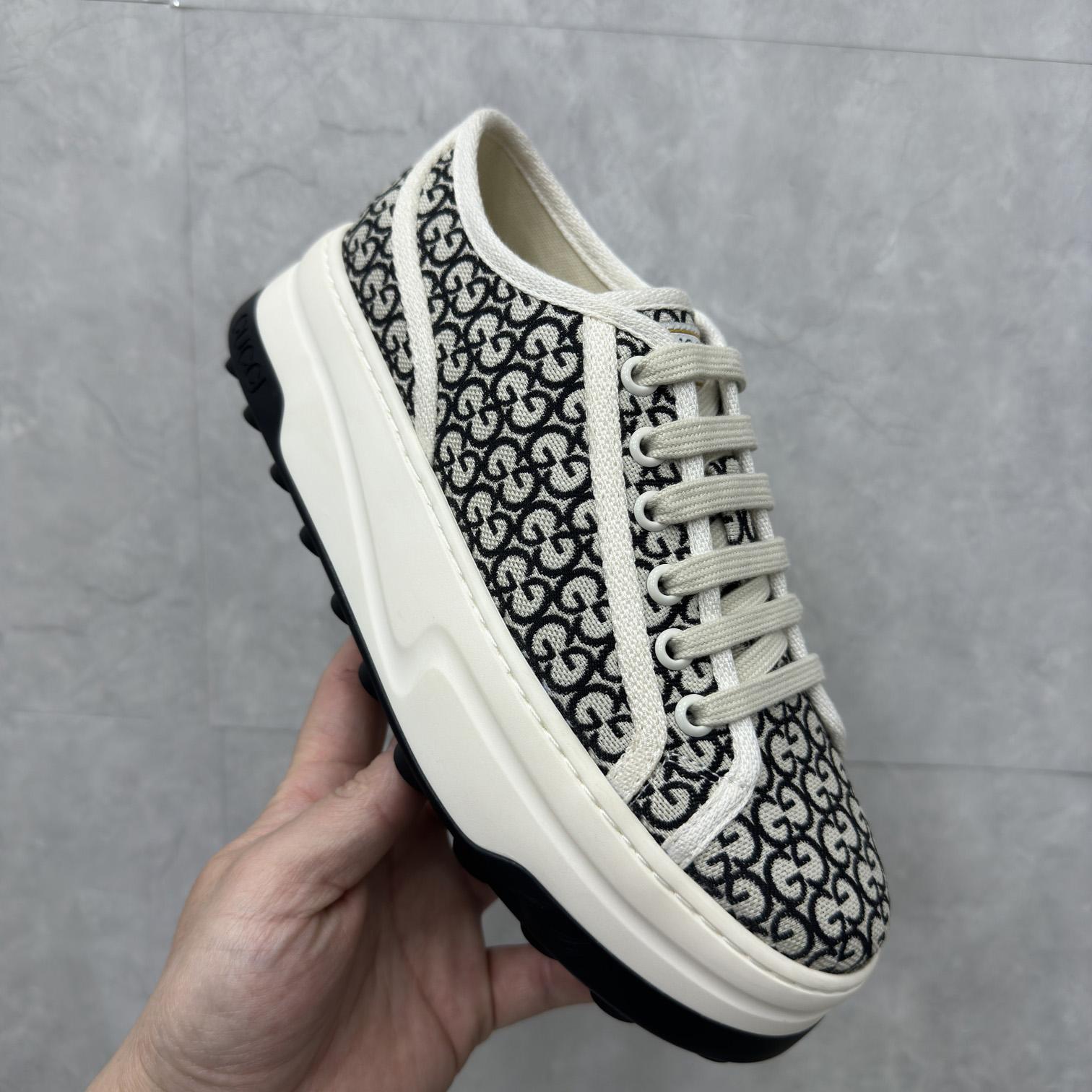 Gucci Women's GG Trainer - DopestKickz