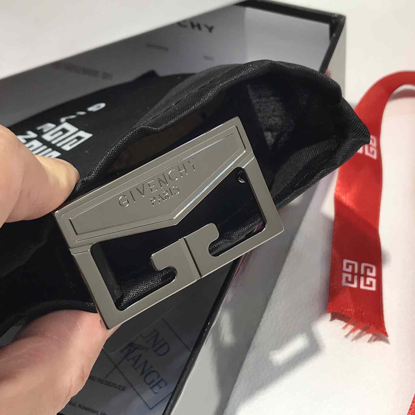 Givenchy  Leather Belt      30mm - DopestKickz