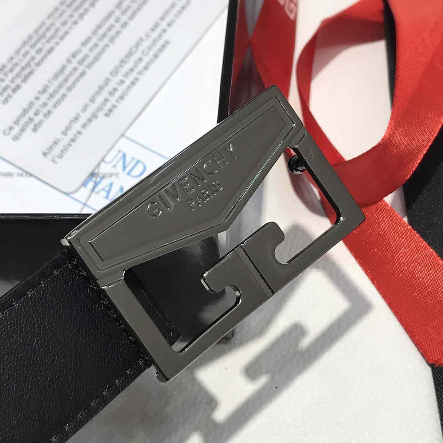 Givenchy  Leather Belt      30mm - DopestKickz