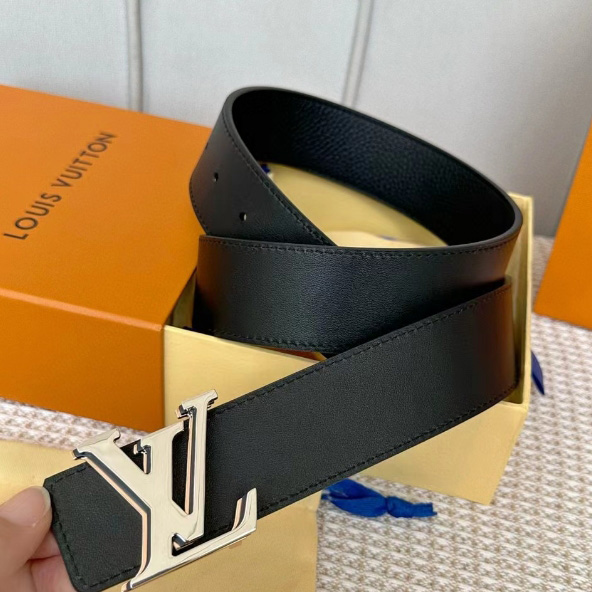 Louis Vuitton LV Shadow Reversible Belt - DopestKickz