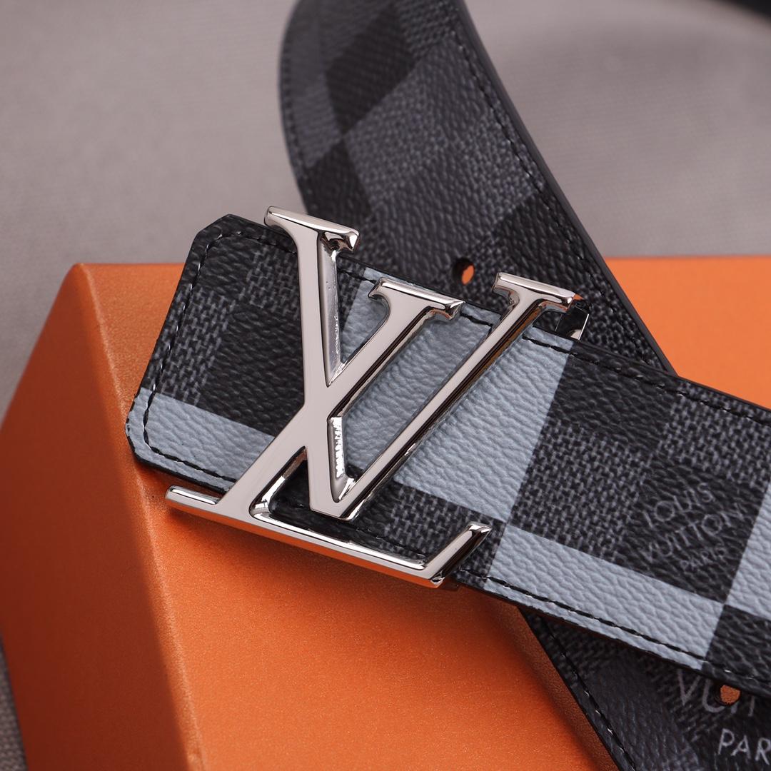 Louis Vuitton Reversible Belt LV Initiales - DopestKickz