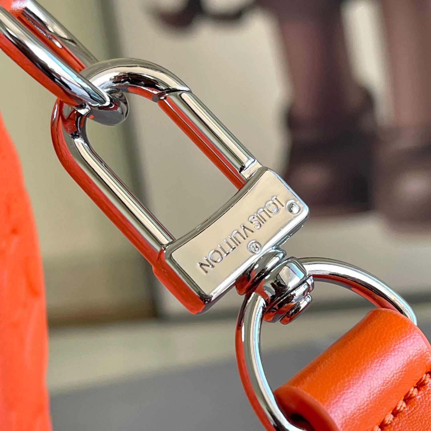 Louis Vuitton Keepall Bandoulière 50   M23749 - DopestKickz