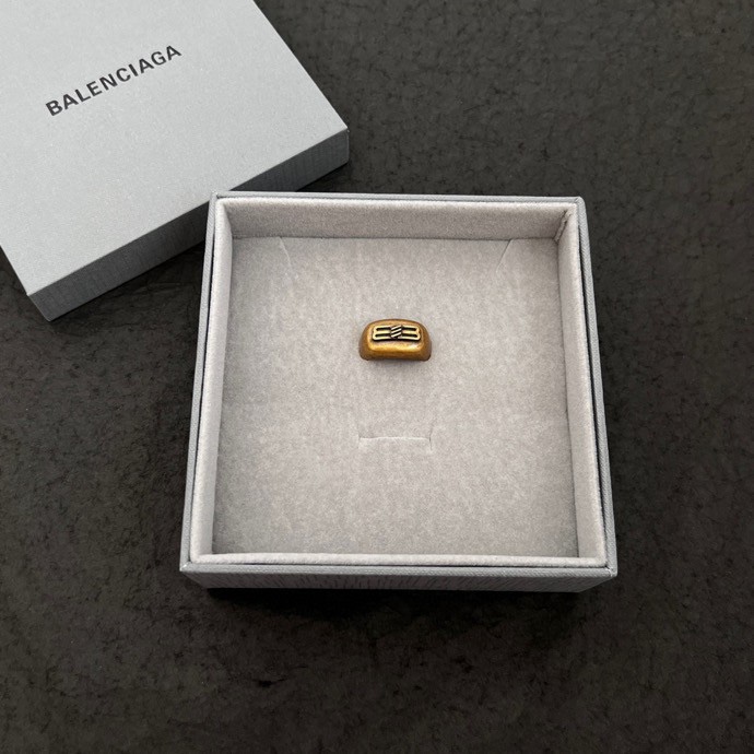 Balenciaga Icon Signet Ring  - DopestKickz