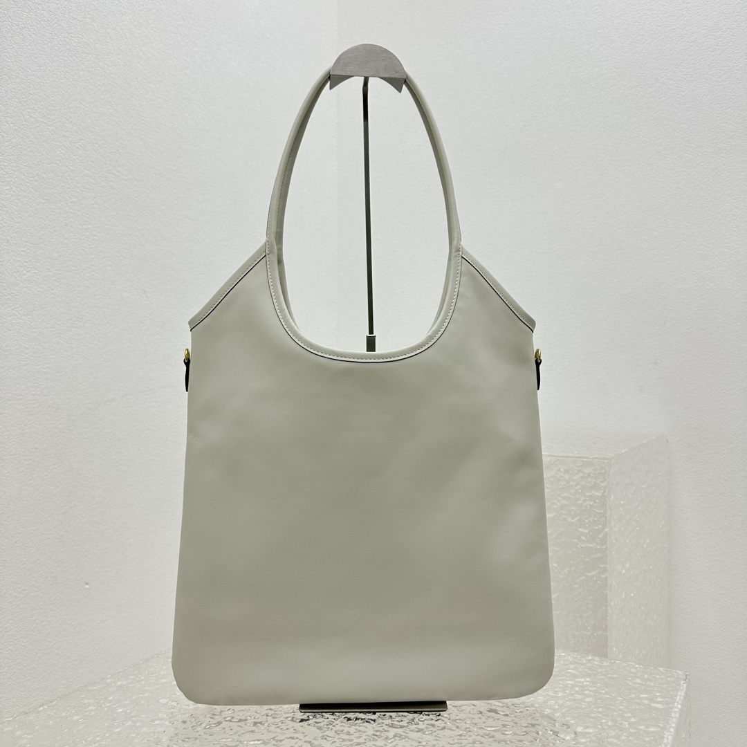 Miu Miu IVY Leather Bag - DopestKickz