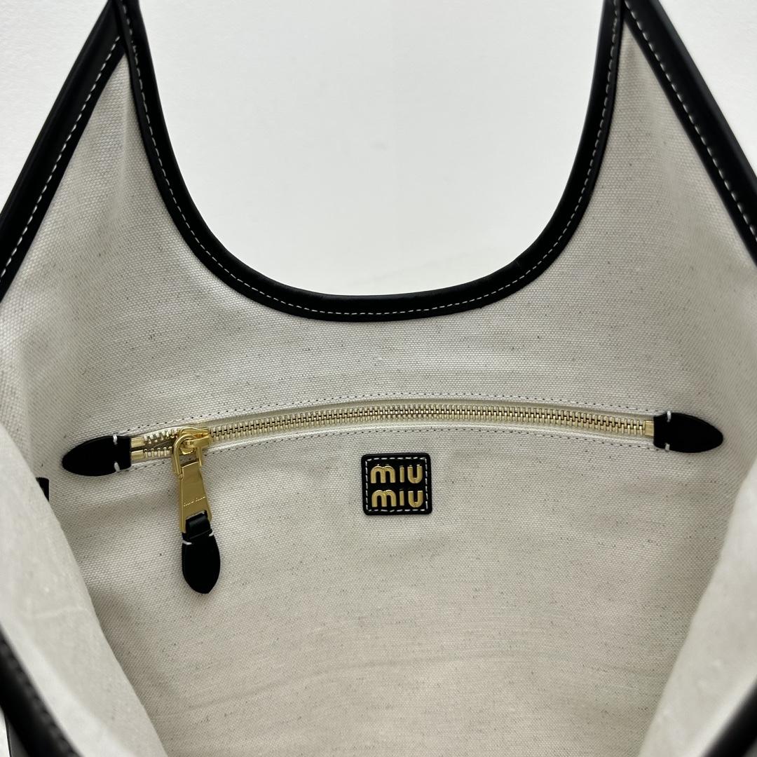 Miu Miu IVY Leather Bag - DopestKickz