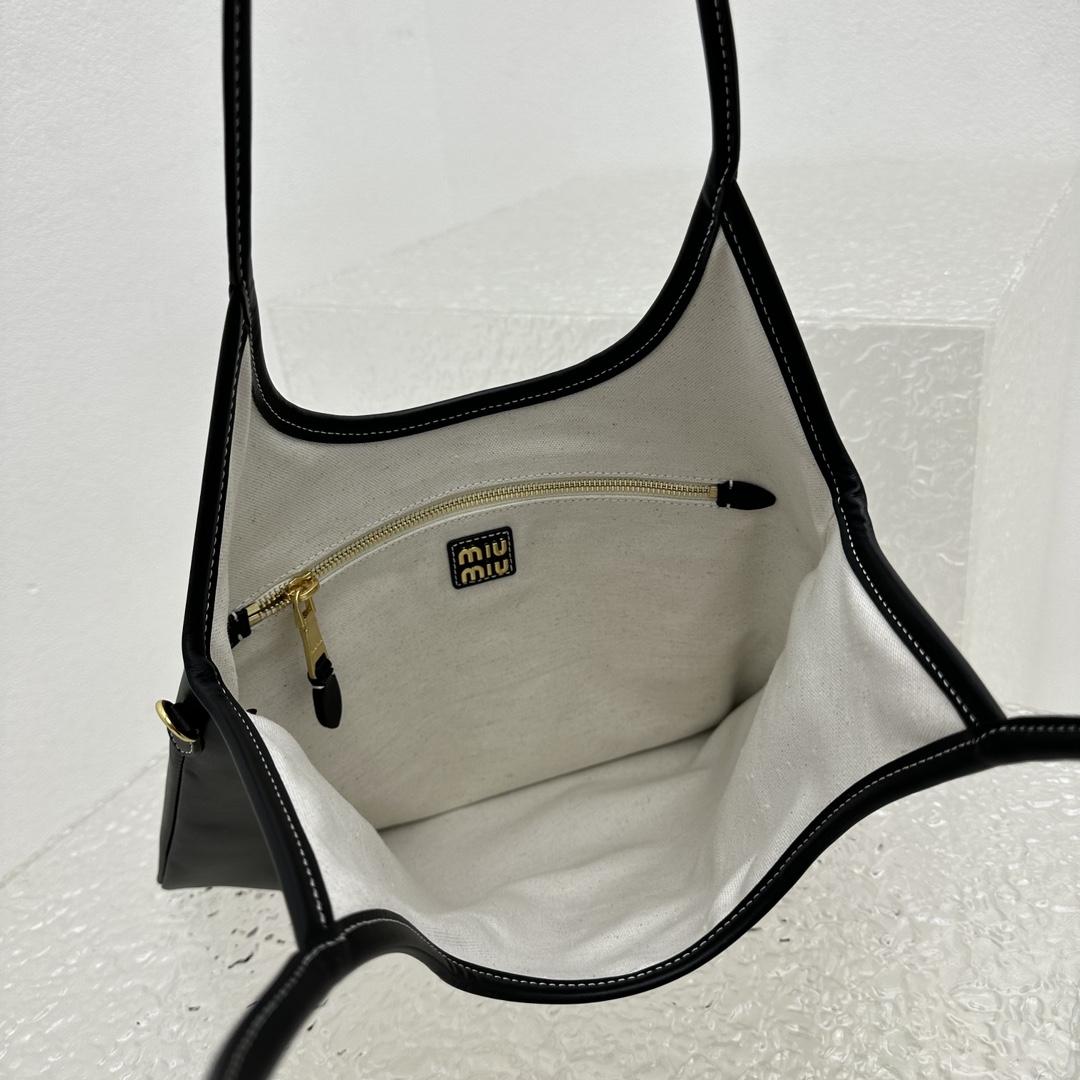 Miu Miu IVY Leather Bag - DopestKickz