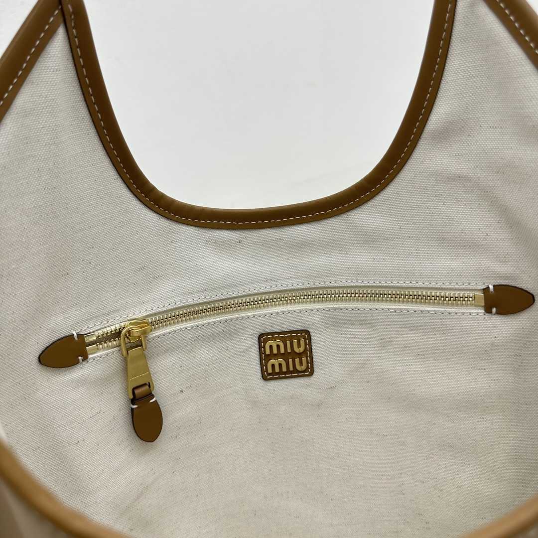 Miu Miu IVY Leather Bag - DopestKickz