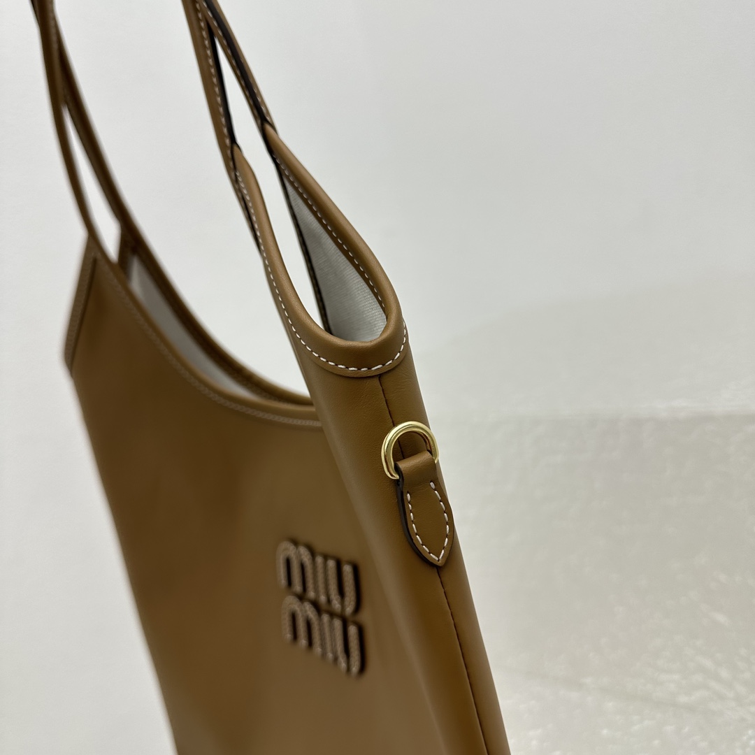 Miu Miu IVY Leather Bag - DopestKickz