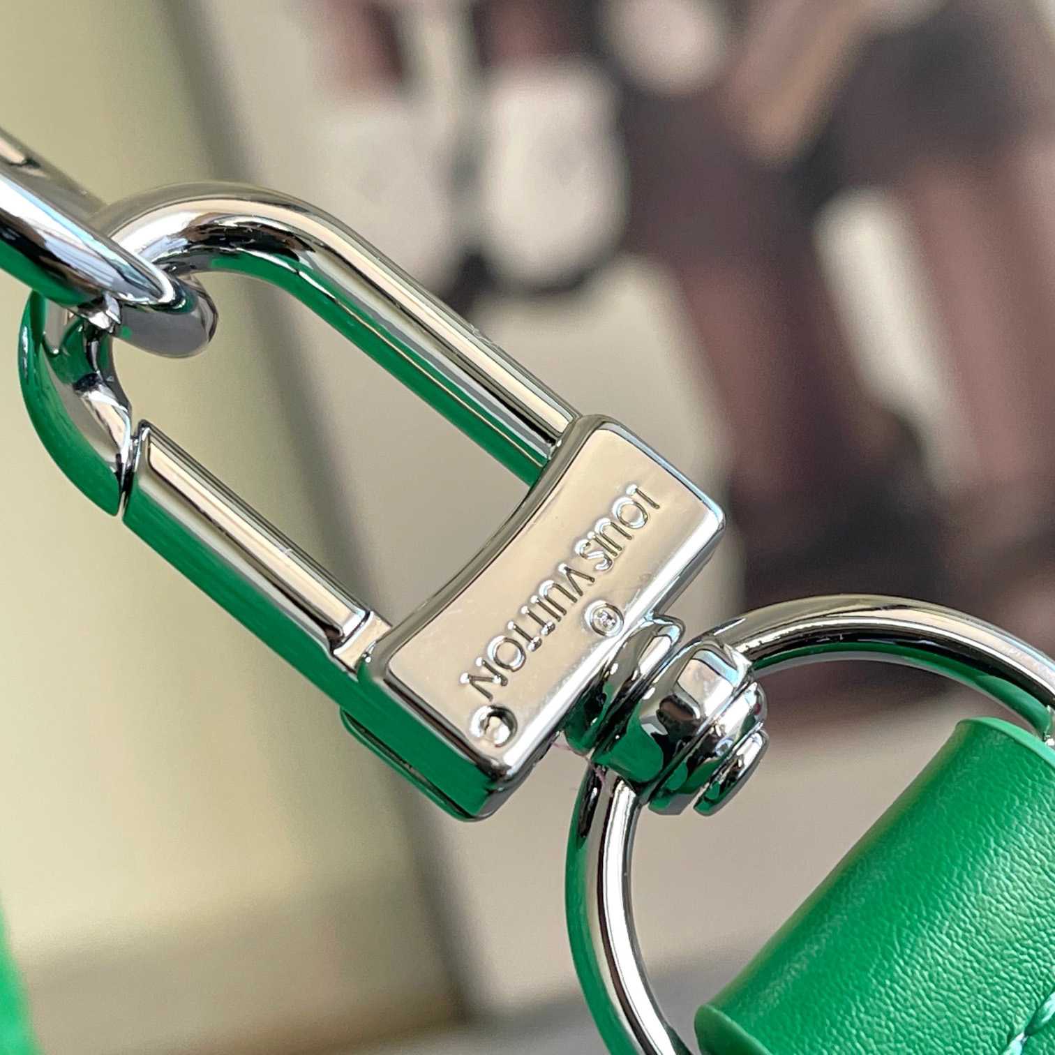 Louis Vuitton Keepall Bandoulière 50   M23751 - DopestKickz