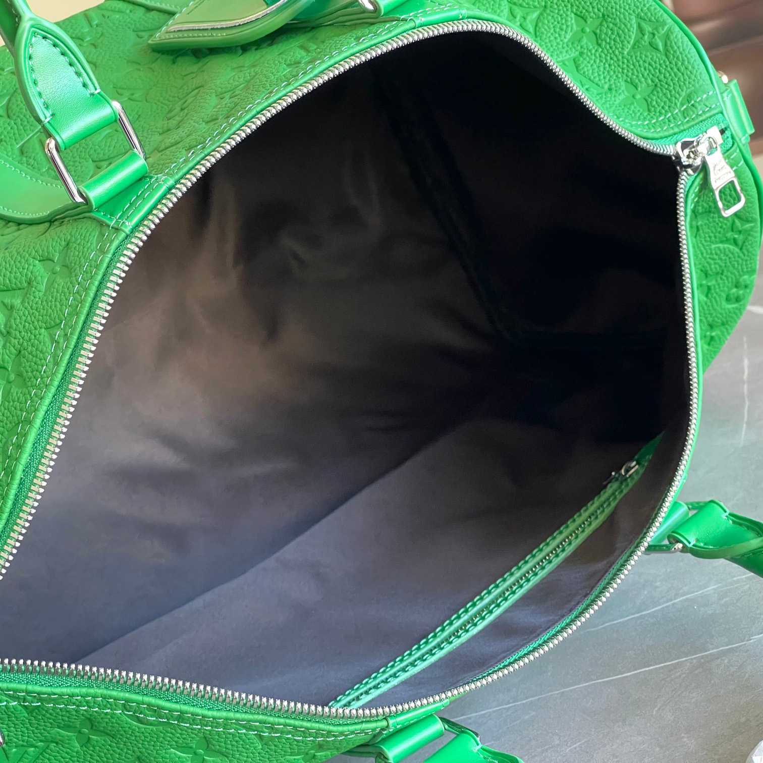 Louis Vuitton Keepall Bandoulière 50   M23751 - DopestKickz