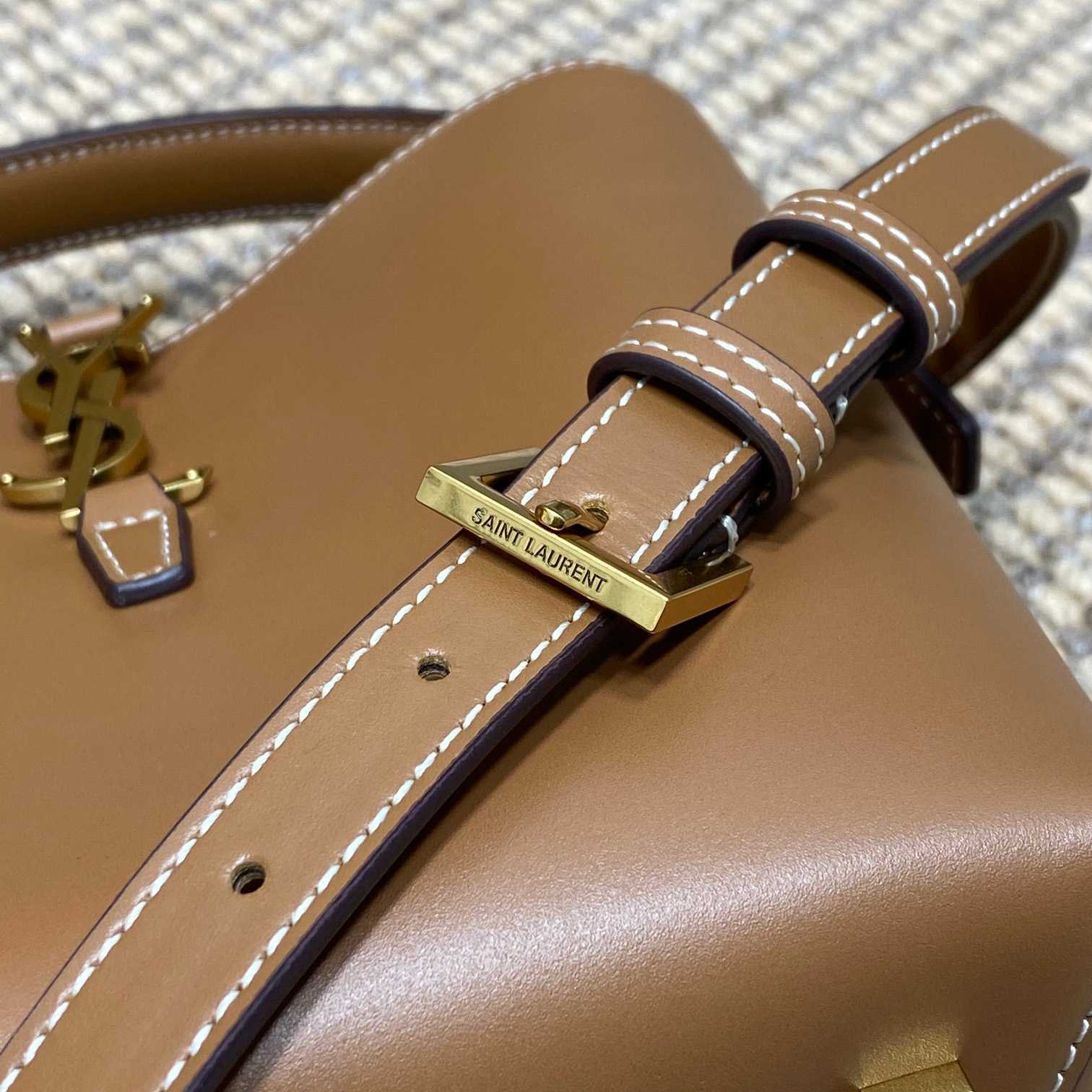 Saint Laurent Le 37 Small In Shiny Leather - DopestKickz