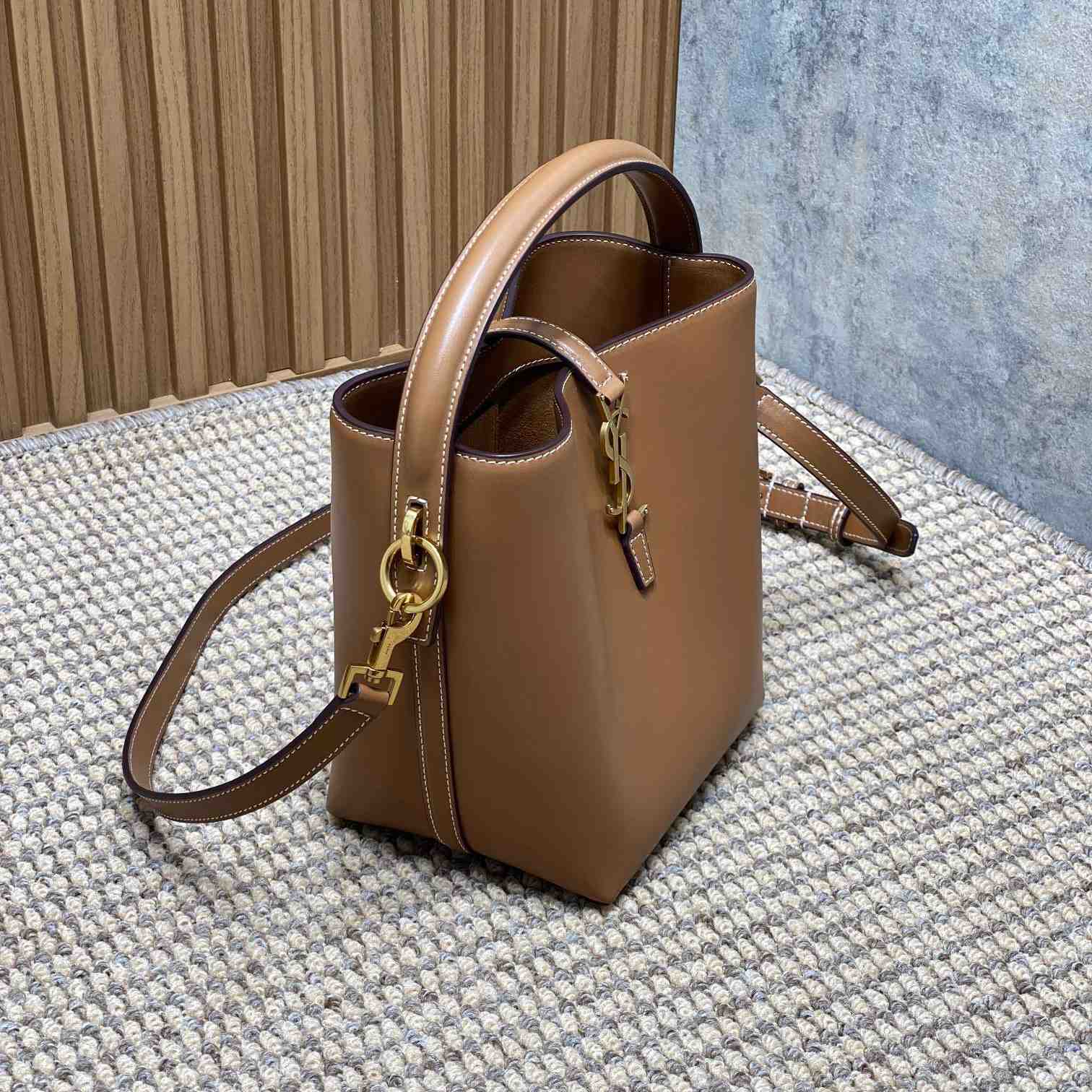 Saint Laurent Le 37 Small In Shiny Leather - DopestKickz