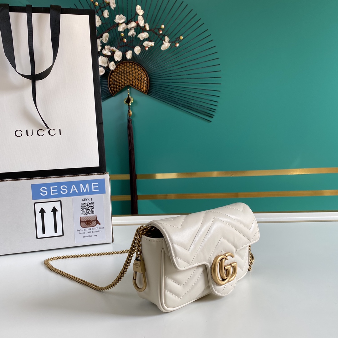 Gucci GG Marmont Super Mini Bag - DopestKickz