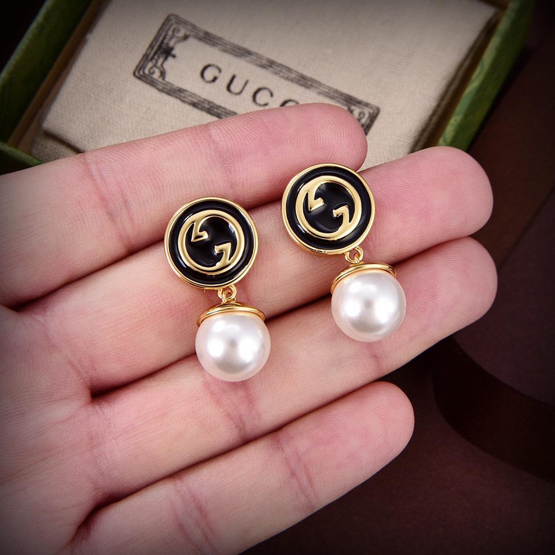 Gucci Blondie Pearl Drop Earrings - DopestKickz