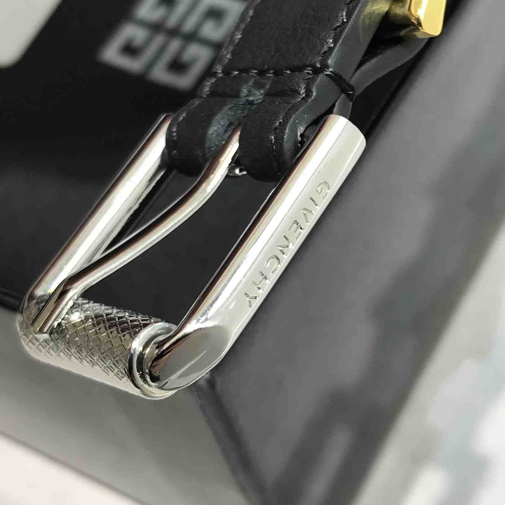 Givenchy Voyou Belt In Leather - DopestKickz