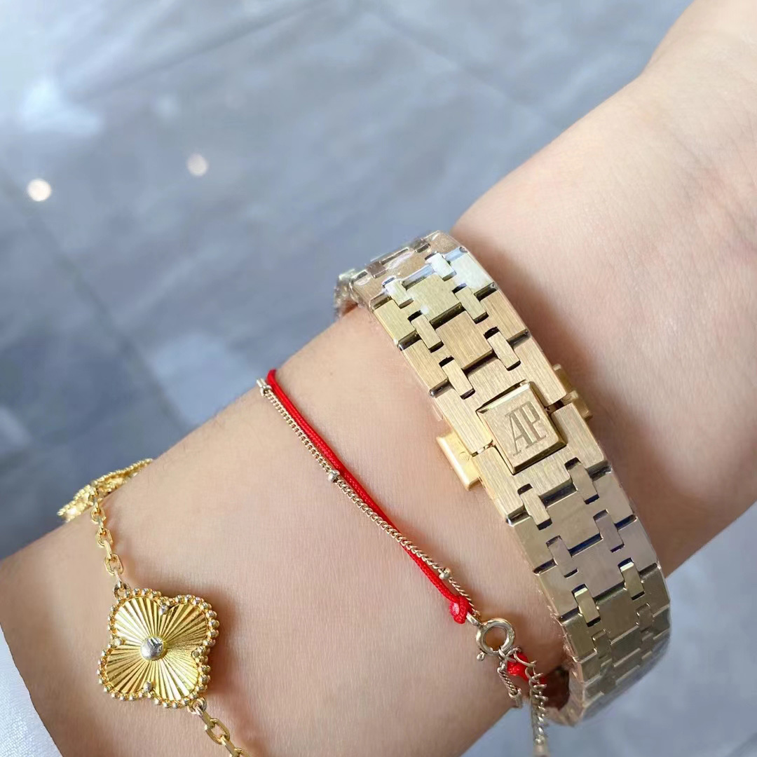 Audemars Piguet Women's Watch   33mm - DopestKickz