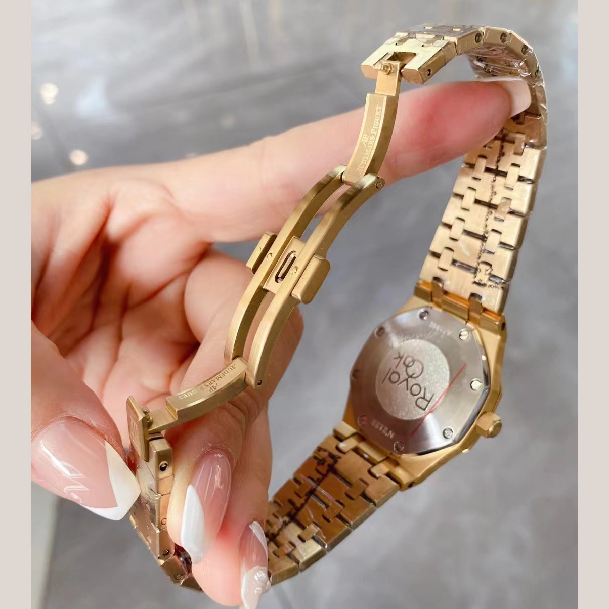 Audemars Piguet Women's Watch   33mm - DopestKickz