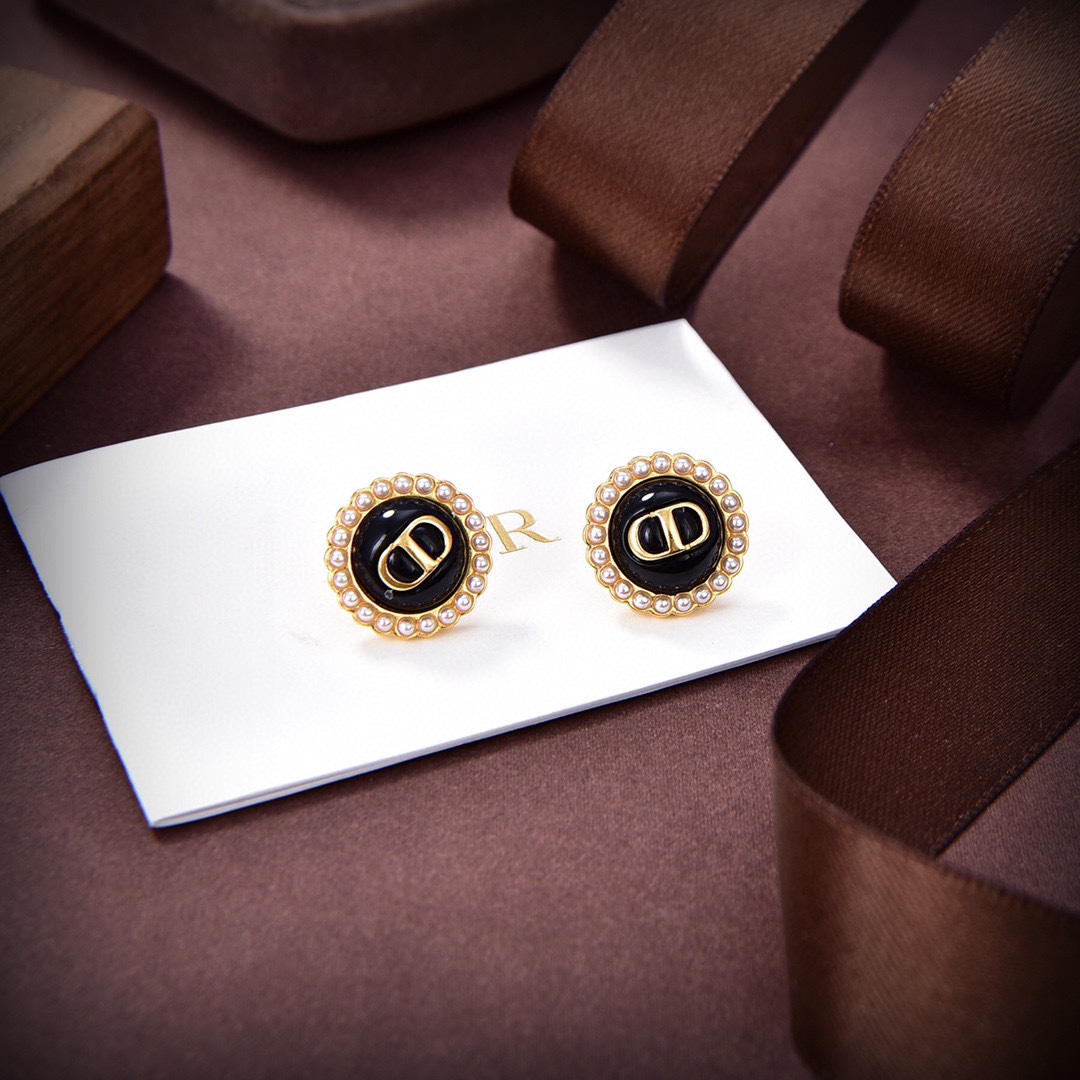 Dior Petit CD Baroque Stud Earrings - DopestKickz