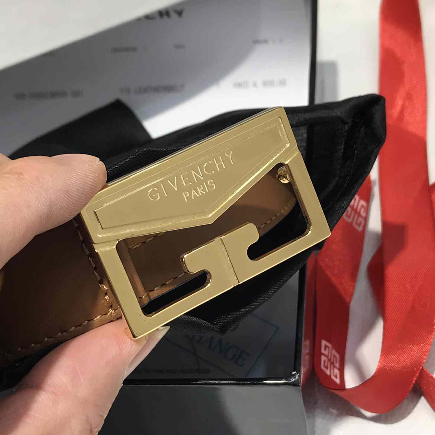 Givenchy  Leather Belt      30mm - DopestKickz