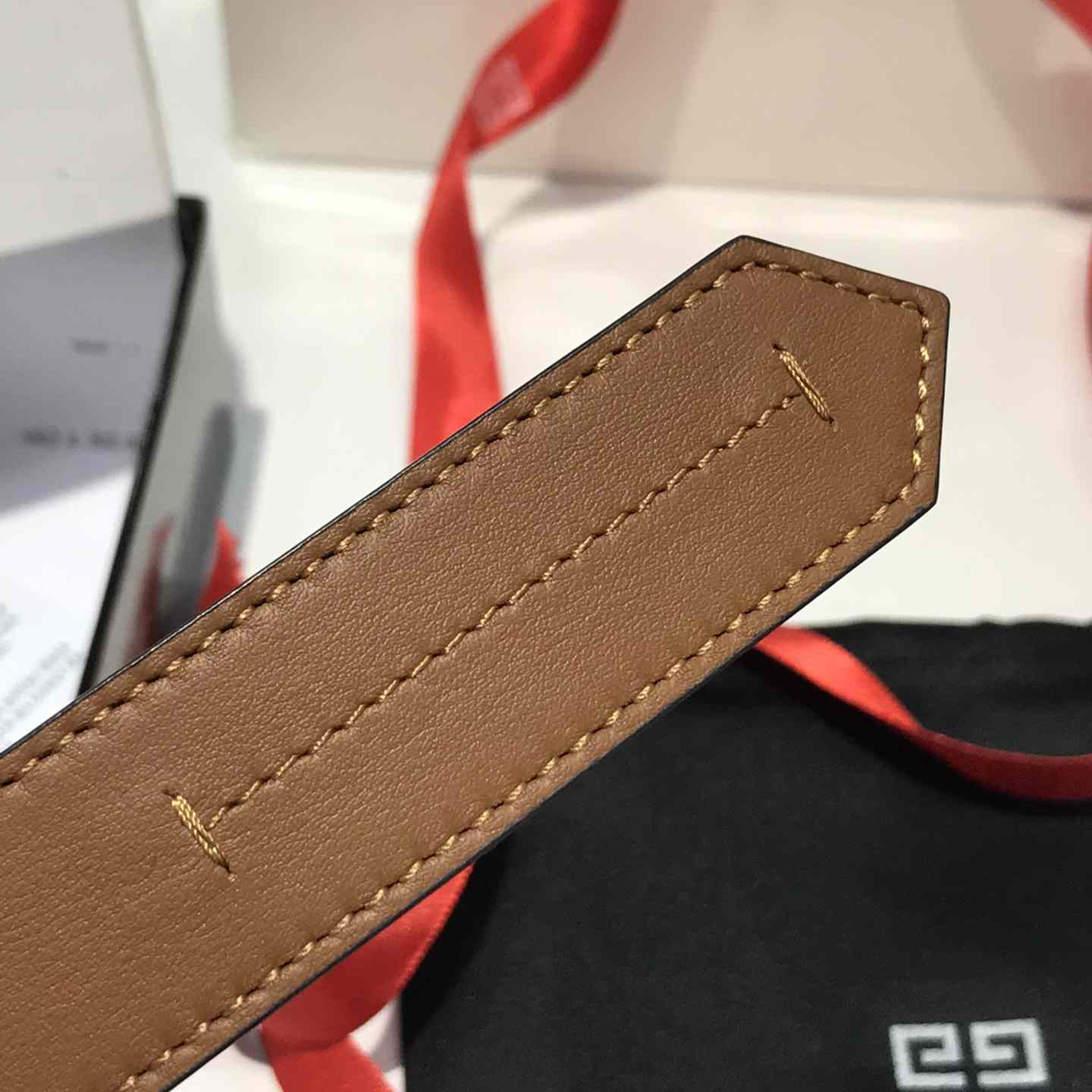 Givenchy  Leather Belt      30mm - DopestKickz