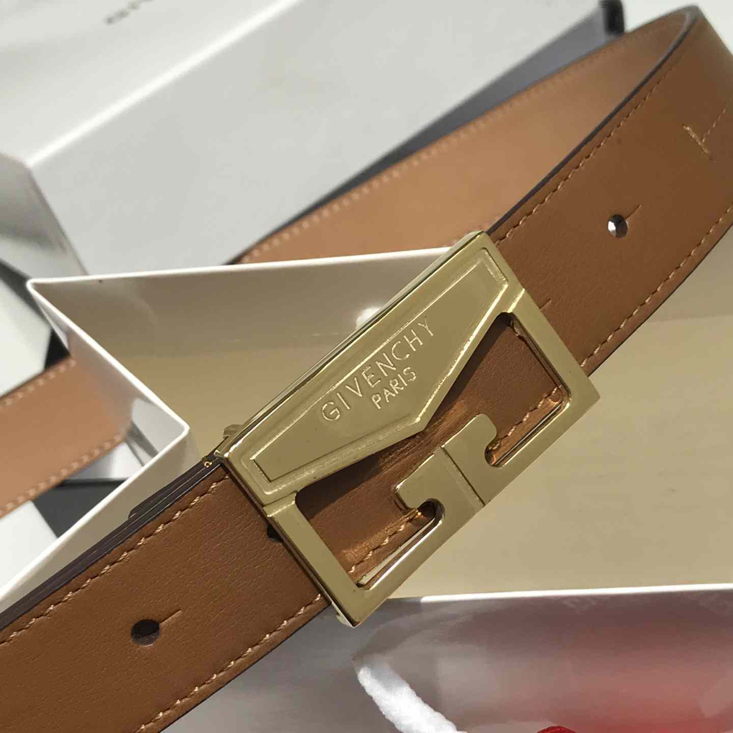 Givenchy  Leather Belt      30mm - DopestKickz