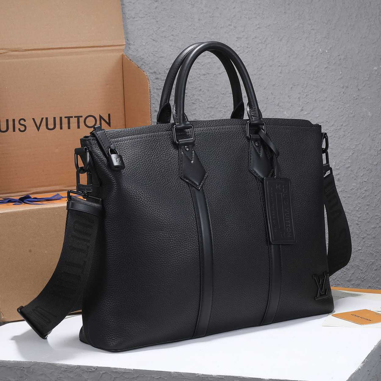 Louis Vuitton Lock It Tote   M59158 - DopestKickz