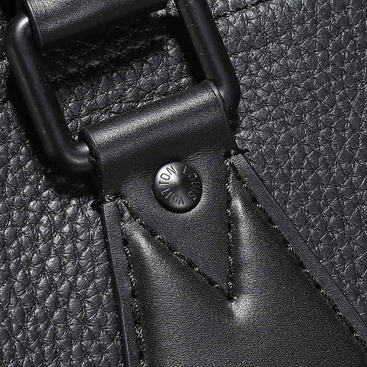 Louis Vuitton Lock It Tote   M59158 - DopestKickz