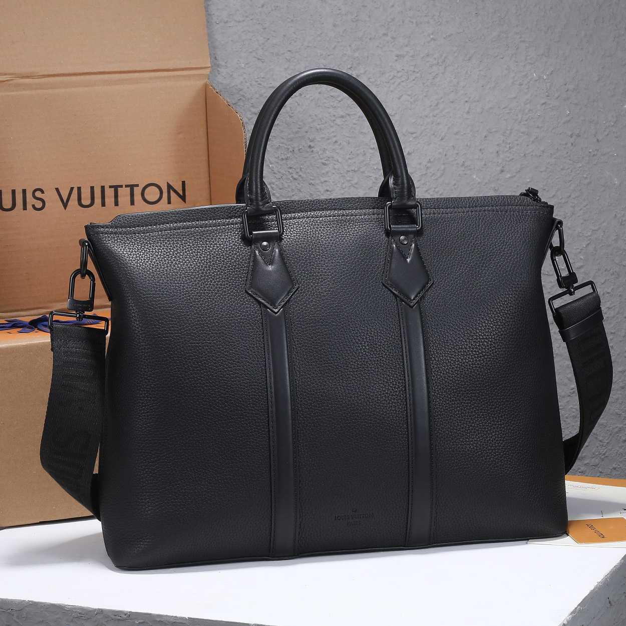 Louis Vuitton Lock It Tote   M59158 - DopestKickz