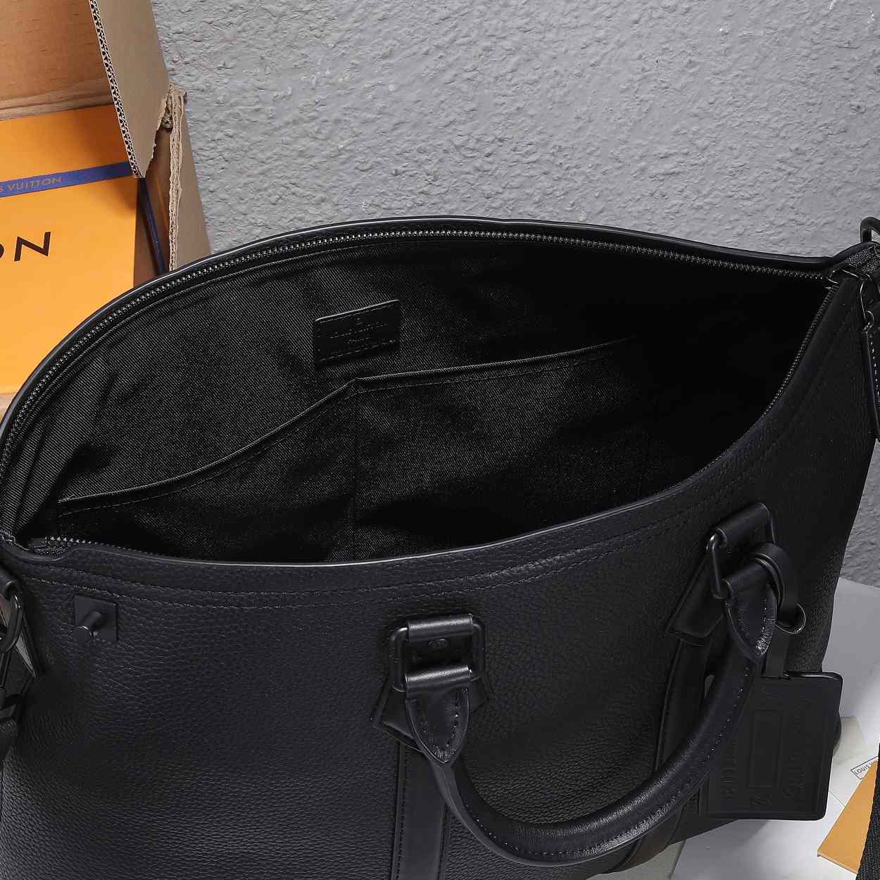 Louis Vuitton Lock It Tote   M59158 - DopestKickz