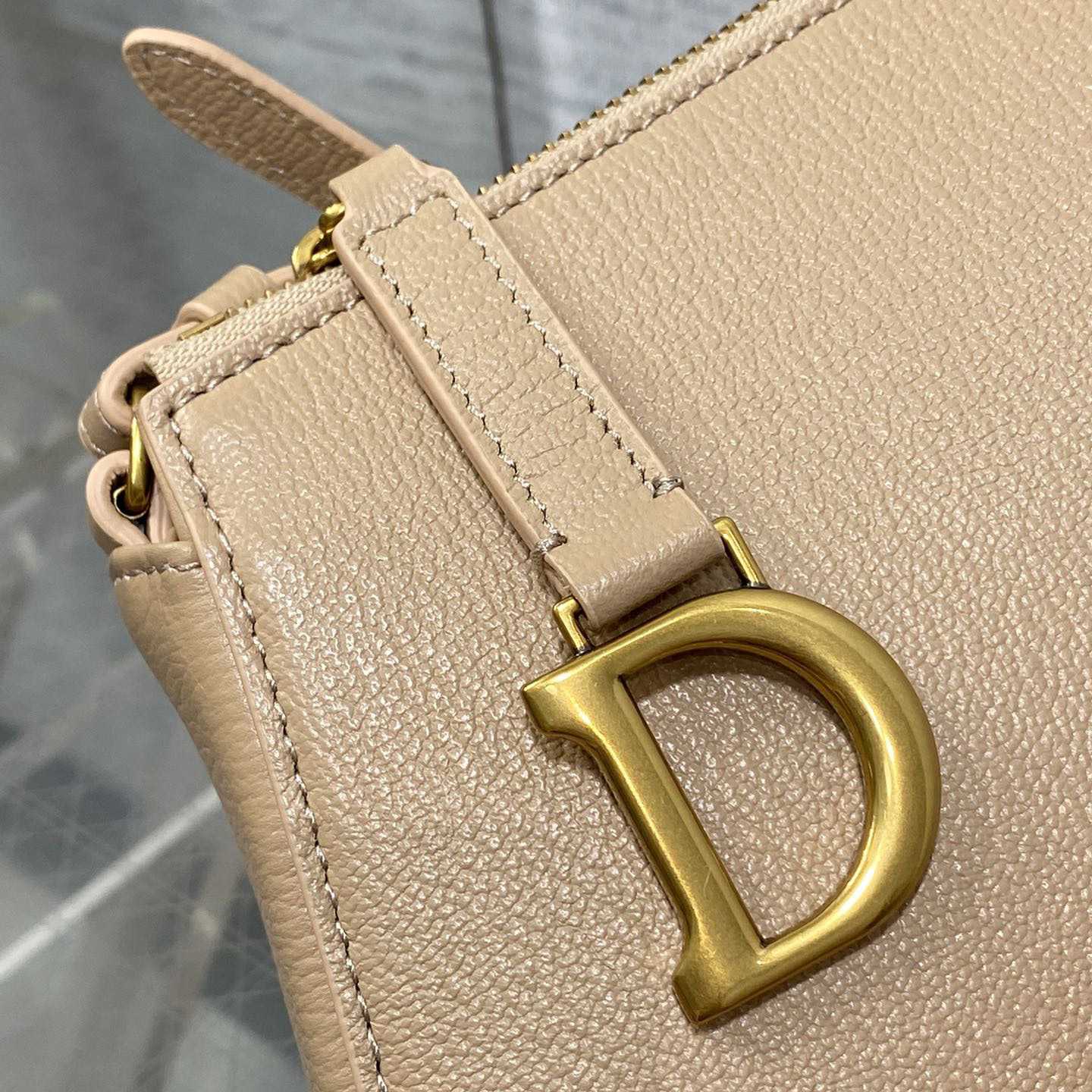 Dior Saddle Shoulder Pouch - DopestKickz