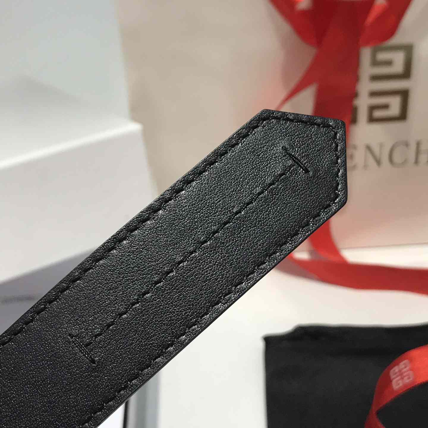 Givenchy  Leather Belt      30mm - DopestKickz