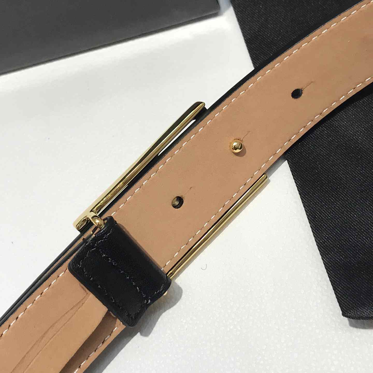 Givenchy  Leather Belt      30mm - DopestKickz