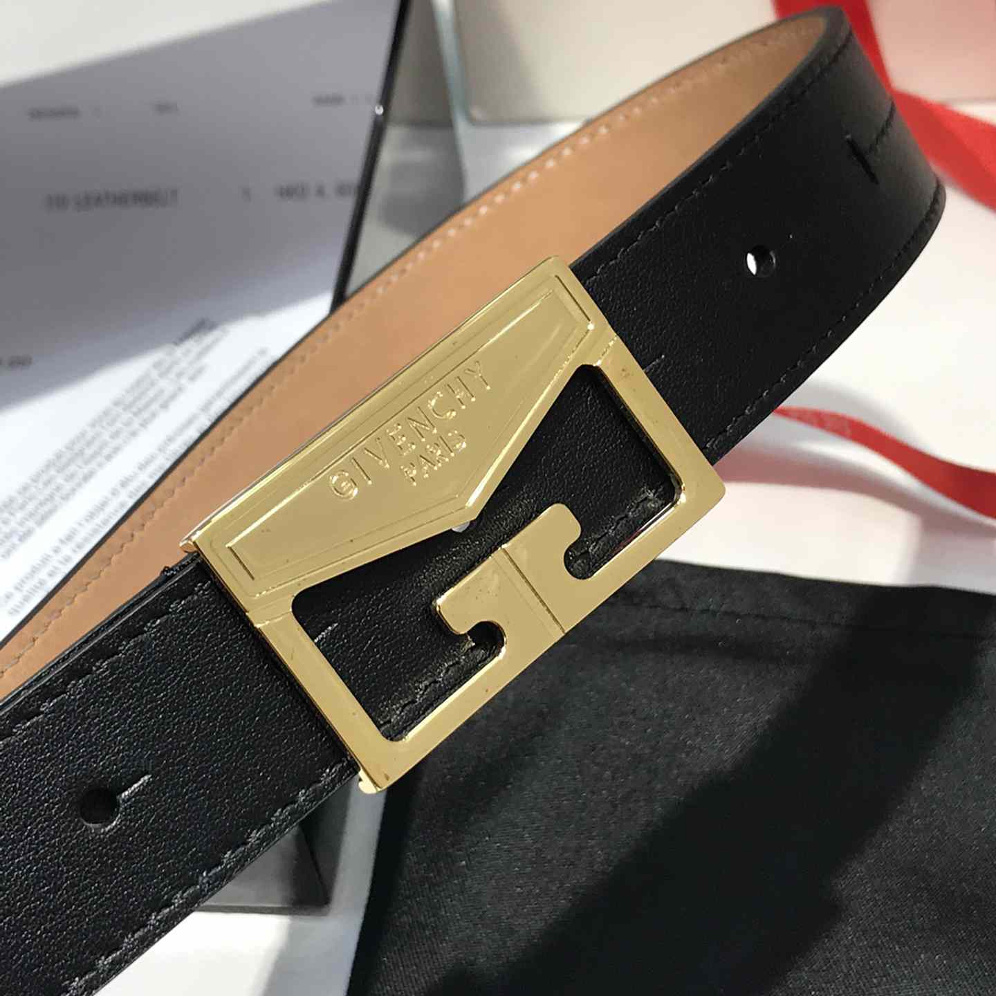 Givenchy  Leather Belt      30mm - DopestKickz