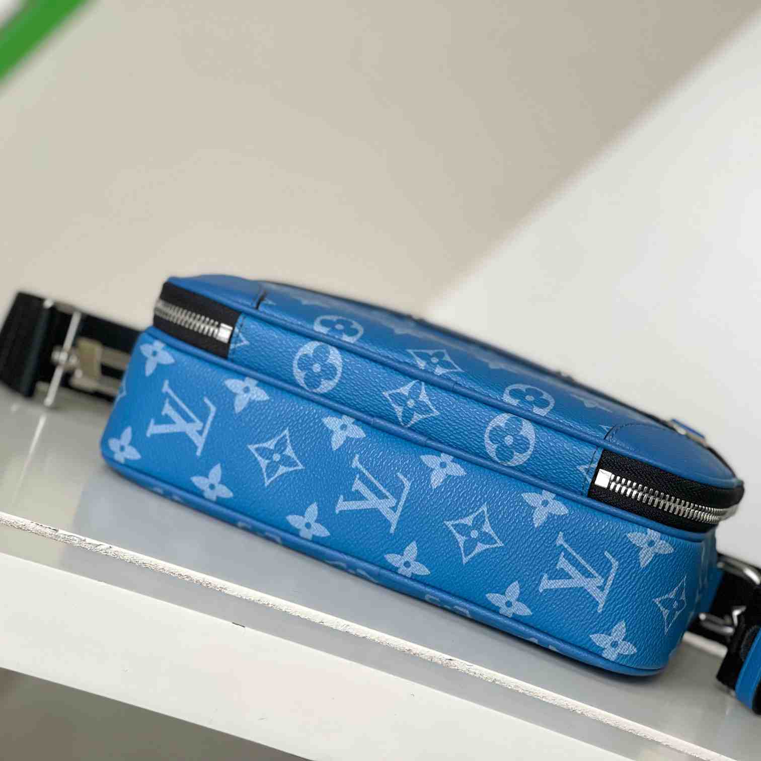 Louis Vuitton Alpha Messenger  M31016 - DopestKickz