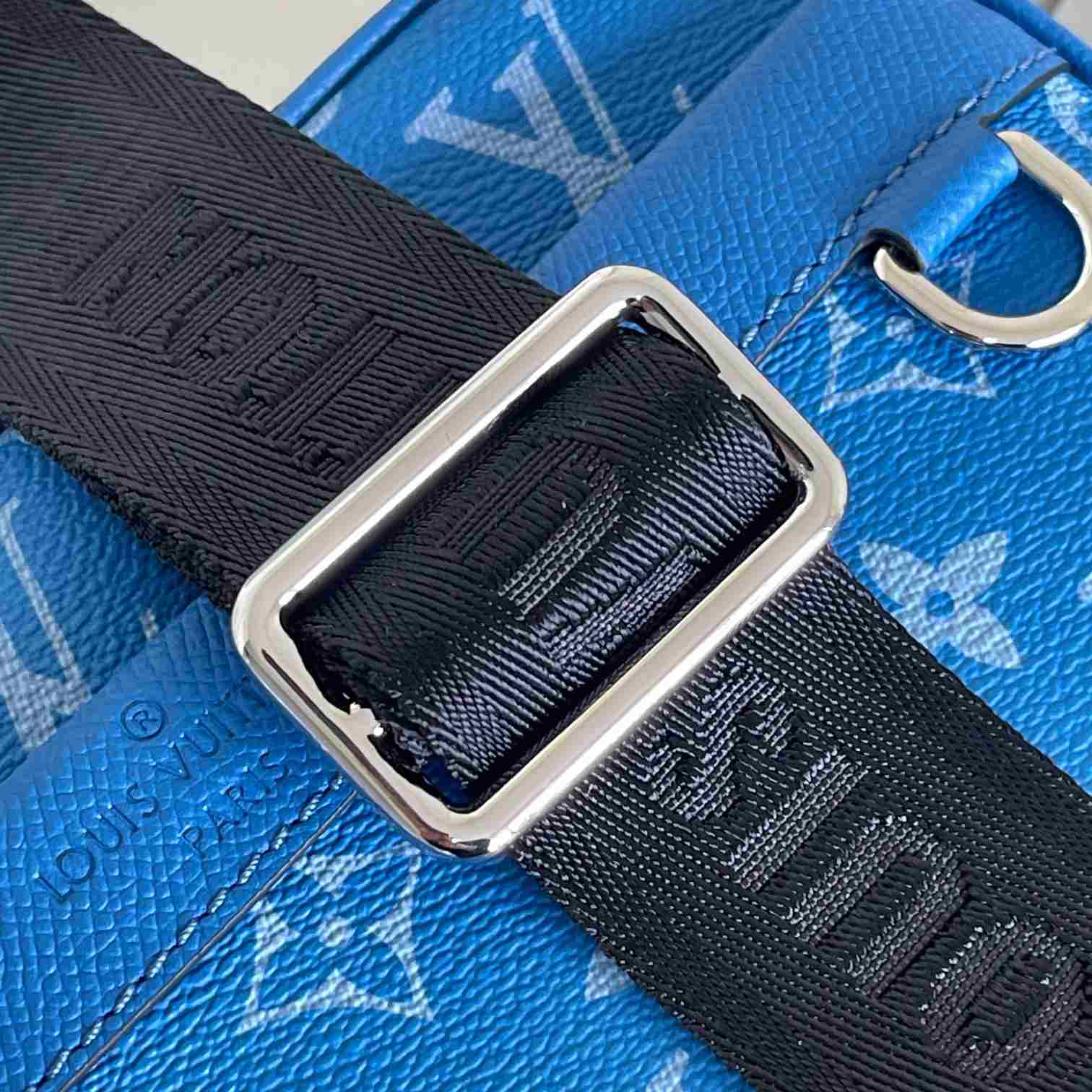 Louis Vuitton Alpha Messenger  M31016 - DopestKickz