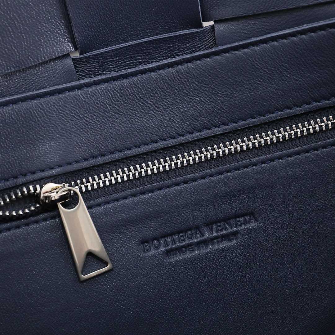 Bottega Veneta Cassette With Versatile Strap - DopestKickz