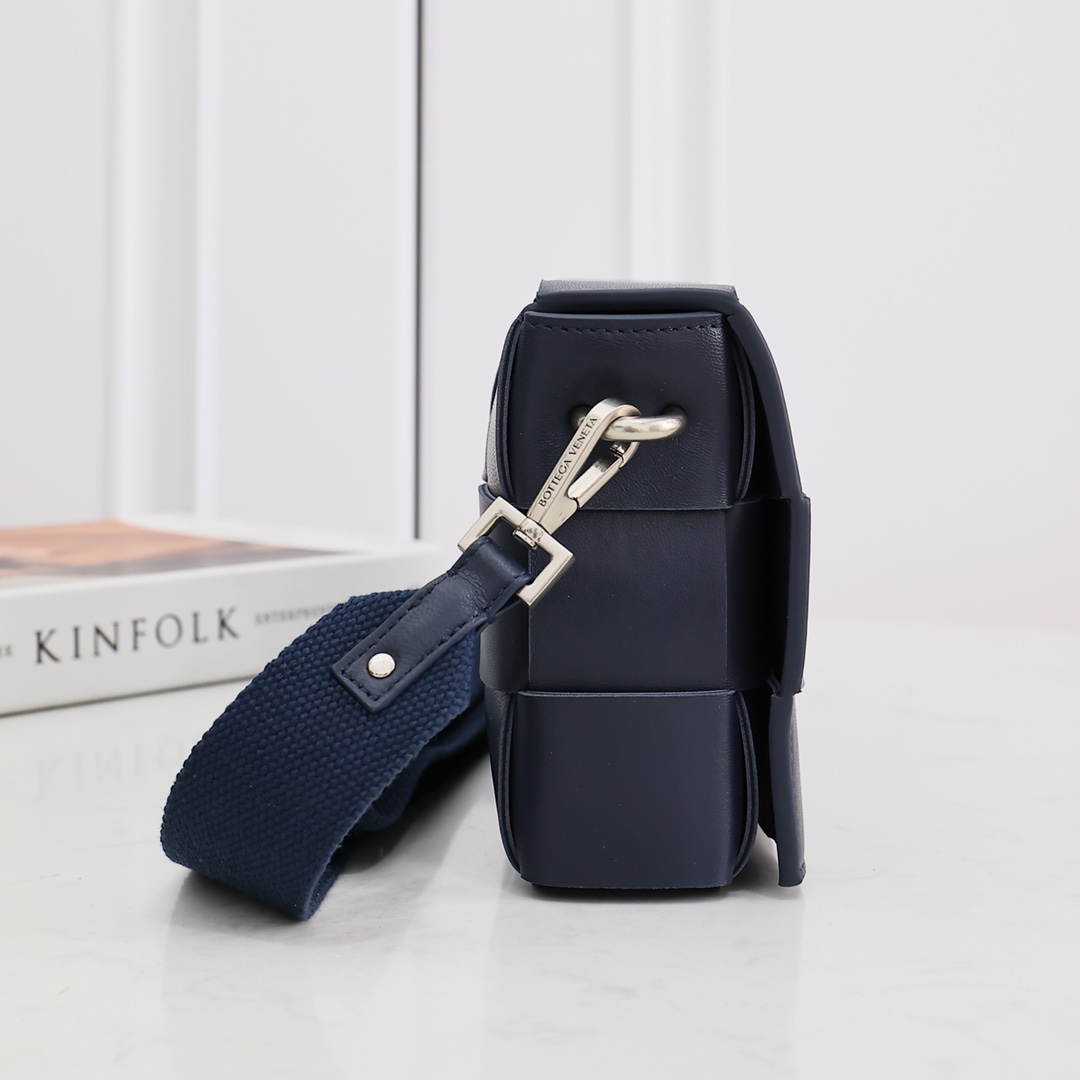 Bottega Veneta Cassette With Versatile Strap - DopestKickz