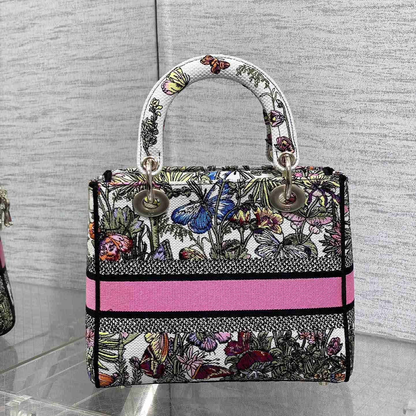 Dior Medium Lady D-Lite Bag - DopestKickz