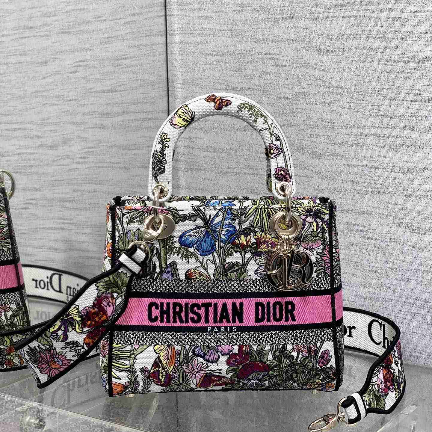 Dior Medium Lady D-Lite Bag - DopestKickz