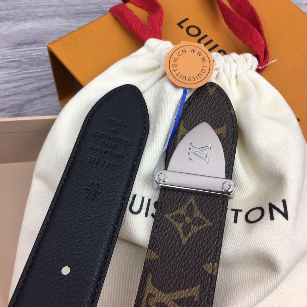 Louis Vuitton LV Trunk 35mm Reversible Belt - DopestKickz
