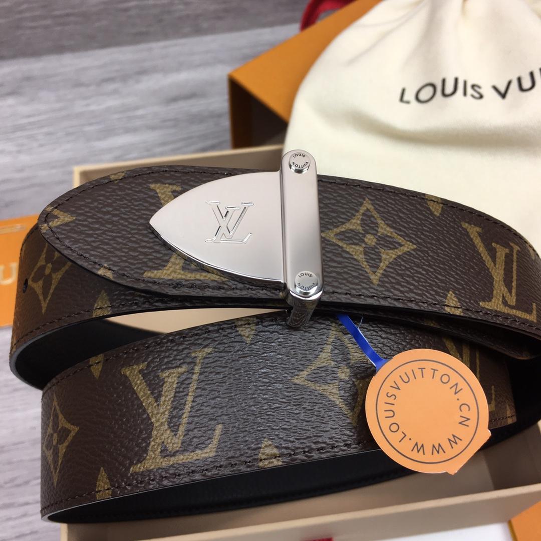 Louis Vuitton LV Trunk 35mm Reversible Belt - DopestKickz