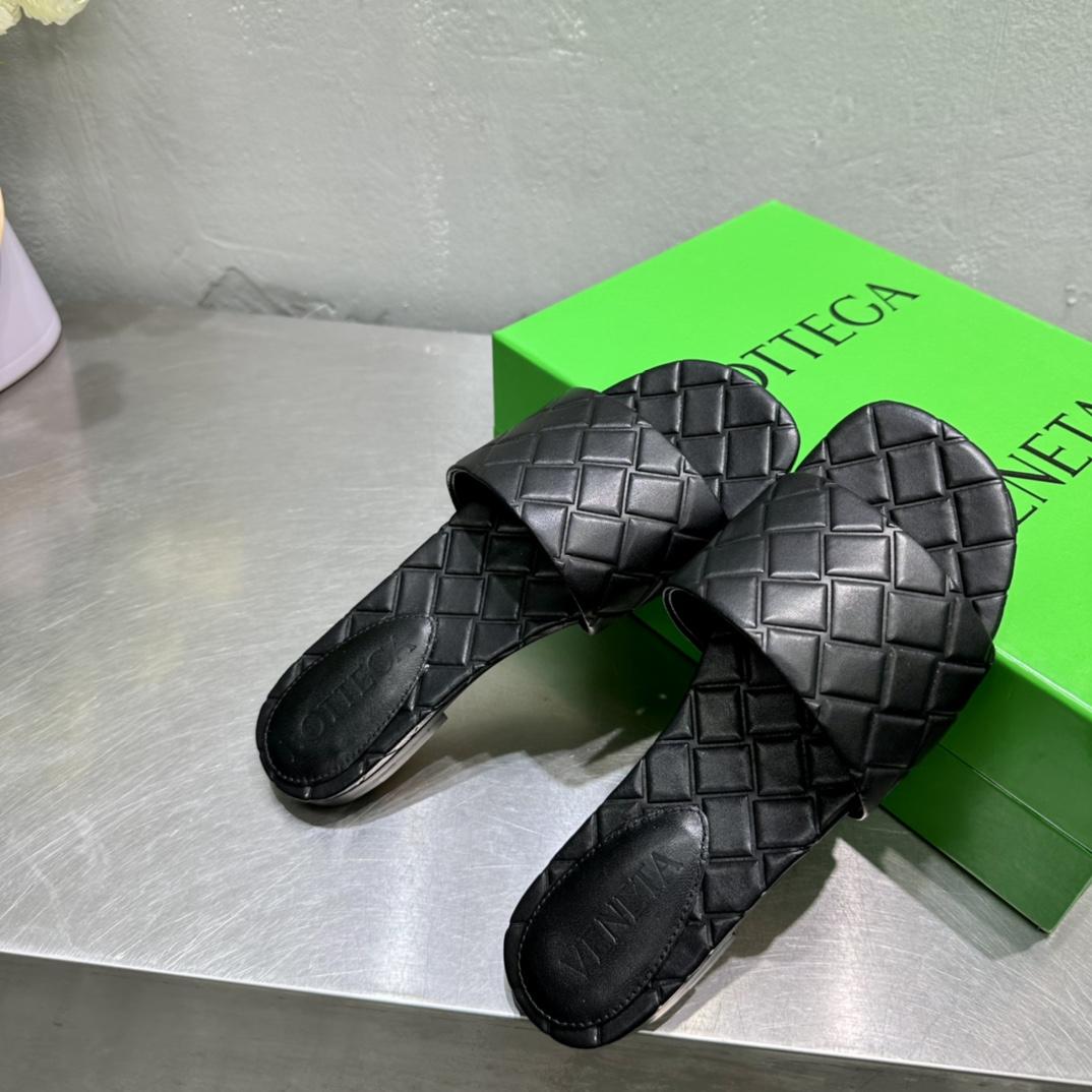 Bottega Veneta Amy Flat Mule - DopestKickz
